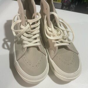 High-Top Women's Sneakers in Cream